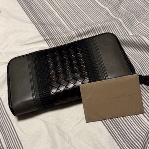 Bottega Veneta Black and Dark Brown woven Wallet